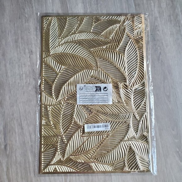 2pc Gold Hollow Leaf Placemats NWT - Picture 6 of 7